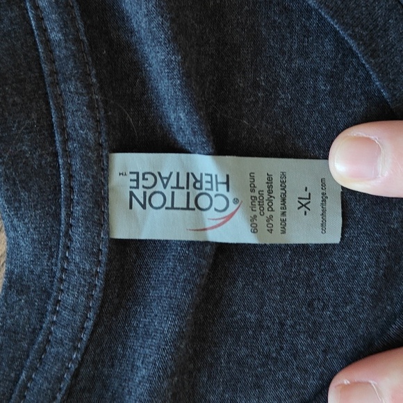 EUC Fall v-neck t-shirt - Picture 3 of 6